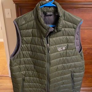 Mountain Hardwear down vest
